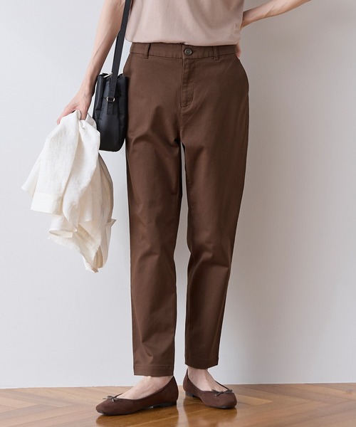 Honeys（ハニーズ）の「チノテーパード（股下６９ｃｍ）（チノパンツ・レディース・ブラック/カーキ/ネイビー/ライトベージュ/ブラウン・L/3L/S/M/LL）」の3枚目の写真