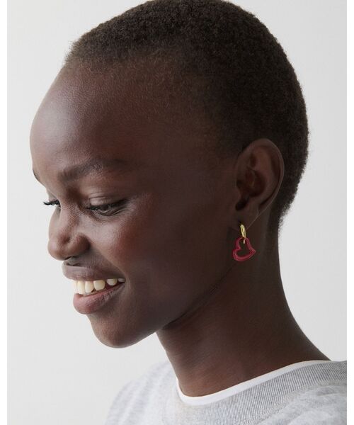 kate spade new york（ケイトスペード ニューヨーク）の「アムール ドロップ ピアス（ピアス（両耳用）・レディース・レッド・ONESIZE）」の2枚目の写真