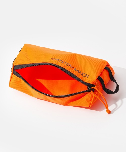 MYSTERY RANCH（ミステリーランチ）の「MYSTERY RANCH Void Bag Small ミステリーランチ ポーチ（ポーチ・メンズ・ホワイト/オレンジ/ブラック/ベージュ系1/グレー系・FREE）」の17枚目の写真