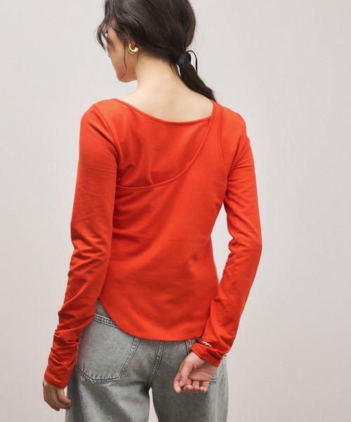 ADAM ET ROPE'（アダムエロペ）の「ワンショルダートップス（Tシャツ/カットソー・レディース・レッド系その他2/オフホワイト/ダークブラウン・FREE）」の4枚目の写真