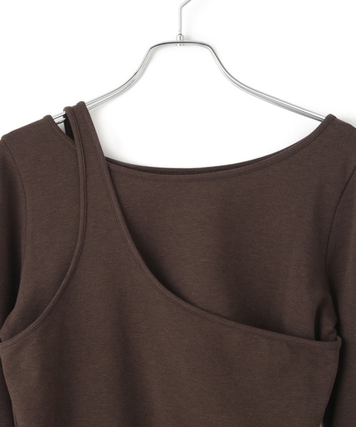 ADAM ET ROPE'（アダムエロペ）の「ワンショルダートップス（Tシャツ/カットソー・レディース・レッド系その他2/オフホワイト/ダークブラウン・FREE）」の22枚目の写真