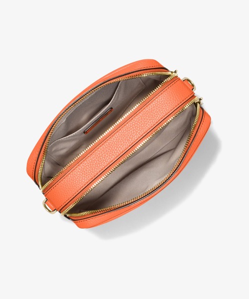 MICHAEL KORS(マイケルコース)の「BRYANT ぺブルレザー ダブルジップ チェーン カメラ クロスボディ ミディアム(ショルダーバッグ・レディース・オレンジ系・FREE)」の3枚目の写真