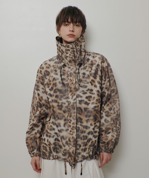 allureville(アルアバイル)の「レオパプリントスタンドカラーブルゾン(ブルゾン・レディース・ブラウン・2)」の22枚目の写真