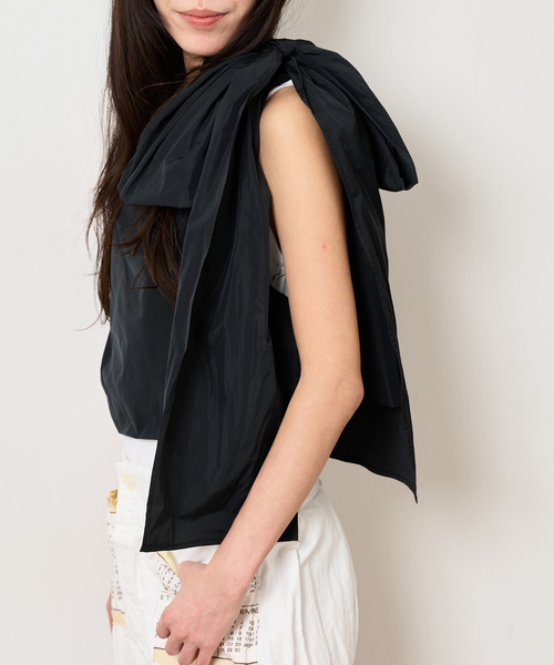 Bonum（ボナム）の「ONE SHOULDER TAFFETA ブラウス（シャツ/ブラウス・レディース・ブラック・FREE）」の5枚目の写真