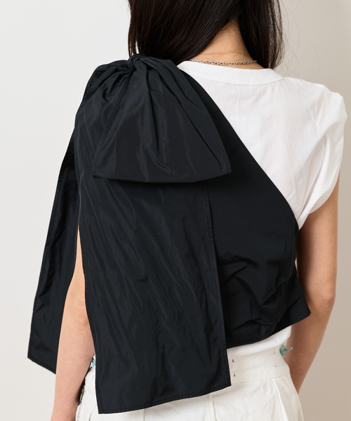 Bonum（ボナム）の「ONE SHOULDER TAFFETA ブラウス（シャツ/ブラウス・レディース・ブラック・FREE）」の6枚目の写真
