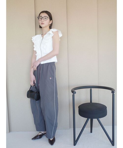 LAGUNAMOON（ラグナムーン）の「【FILA別注】エアリーナイロンバナナパンツ（その他パンツ・レディース・ベージュ/チャコールグレー・MEDIUM/SMALL）」の15枚目の写真