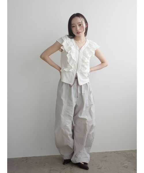 LAGUNAMOON（ラグナムーン）の「【FILA別注】エアリーナイロンバナナパンツ（その他パンツ・レディース・ベージュ/チャコールグレー・MEDIUM/SMALL）」の18枚目の写真