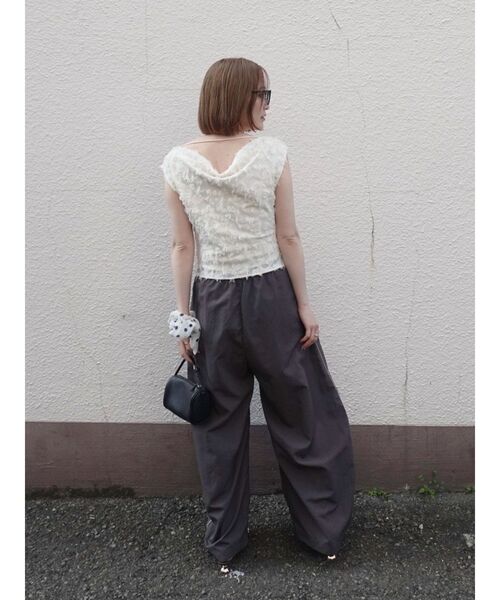 LAGUNAMOON(ラグナムーン)の「【FILA別注】エアリーナイロンバナナパンツ 【夏服】(その他パンツ・レディース・ベージュ/チャコールグレー・MEDIUM/SMALL)」の17枚目の写真