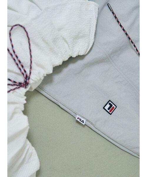 LAGUNAMOON(ラグナムーン)の「【FILA別注】エアリーナイロンバナナパンツ(その他パンツ・レディース・ベージュ/チャコールグレー・MEDIUM/SMALL)」の20枚目の写真