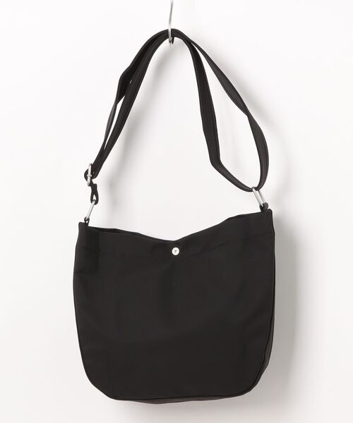 A.P.C.（アーペーセー）の「BESACE JOURNAL SMALL/ショルダーバッグ（ショルダーバッグ・メンズ・ブラック・ONESIZE）」の2枚目の写真