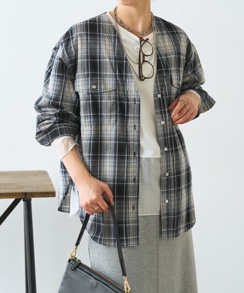 Jena espace merveilleux(ジェナ エスパスメルヴェイユ)の「【大人カジュアルに決まる】チェックダブルVシャツ(シャツ/ブラウス・レディース・ネイビー/イエロー・FREE)」の9枚目の写真