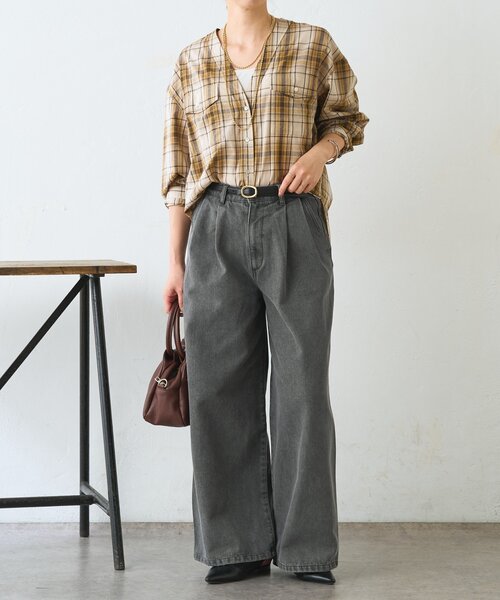 Jena espace merveilleux(ジェナ エスパスメルヴェイユ)の「【大人カジュアルに決まる】チェックダブルVシャツ(シャツ/ブラウス・レディース・ネイビー/イエロー・FREE)」の12枚目の写真