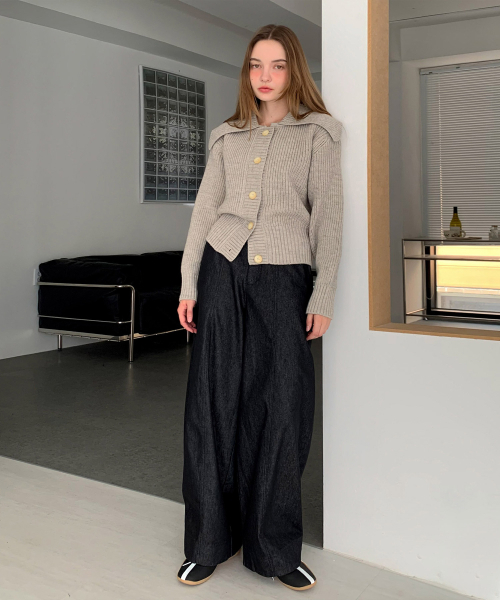 VASCARA(バスカラ)の「Bold Burton Big Collar Knit Cardigan (3colors)(カーディガン/ボレロ・レディース・グレー/アイボリー/ネイビー・FREE)」の5枚目の写真