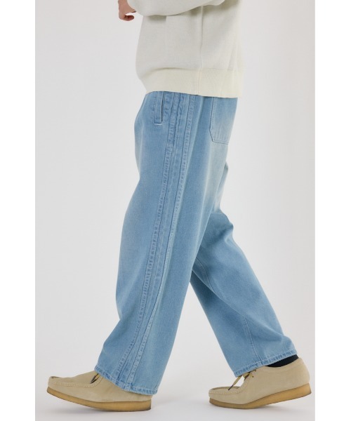 RODEO CROWNS WIDE BOWL（ロデオクラウンズワイドボウル）の「デニムトラックパンツ（デニムパンツ・メンズ・ブラック/アイボリー/ライトブルー・MEDIUM/LARGE）」の9枚目の写真