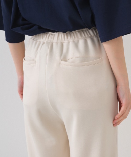 OMNES(オムネス)の「ソフトポンチフロントスリットパンツ 花粉リリース付(その他パンツ・レディース・ブラック/ベージュ・FREE)」の6枚目の写真