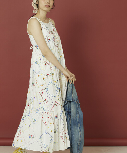 Freada（フリーダ）の「Freada/フリーダ フラワーハンカチ刺繍キャミドレス（ワンピース・レディース・ホワイト/ブラック・ONE SIZE）」の9枚目の写真