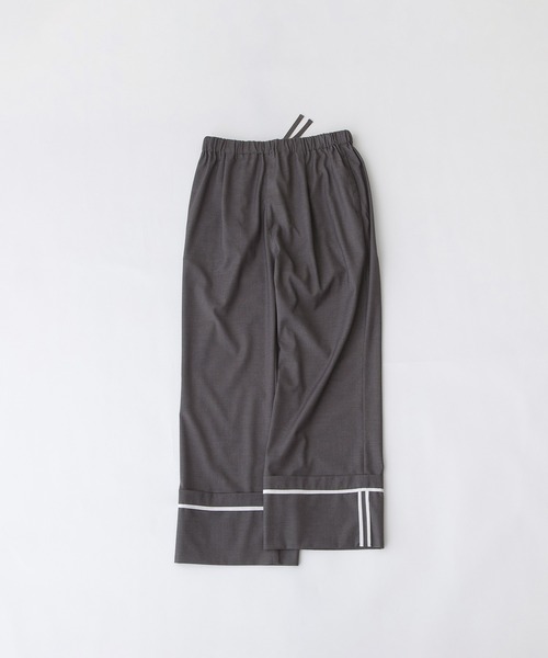 nop de nod(ノップドゥノッド)の「TRサージロールアップパイピングパンツ(その他パンツ・レディース・ダークグレー/ブラック/ネイビー・3)」の11枚目の写真
