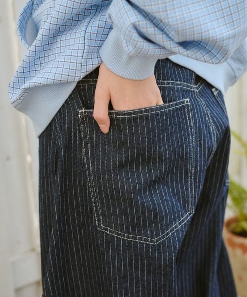 BROKEN BASE（ブロークンベース）の「Balloon Wide Stripe Denim / バルーンワイドストライプデニム（デニムパンツ・メンズ・ブラック/インディゴブルー・MEDIUM/LARGE）」の7枚目の写真