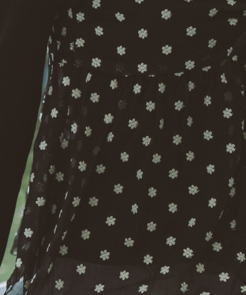 archives（アルシーヴ）の「フラワー刺繍ビスチェ×リブニットプルオーバーＳＥＴ（アンサンブル・レディース・グリーン/オフホワイト/ブラック・MEDIUM）」の10枚目の写真