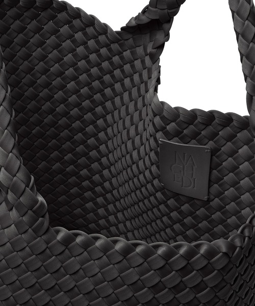 SALON adam et rope'（サロン アダム エ ロペ）の「【NAGHEDI（ナゲディ）】ST BARTHS medium TOTE(seasonal)（トートバッグ・レディース・ベージュ系その他/スミクロ・FREE）」の11枚目の写真