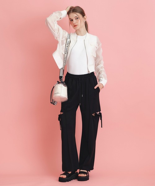 REDYAZEL（レディアゼル）の「ギャザーシアーショートブルゾン（ブルゾン・レディース・キナリ/ブラック/ホワイト・FREE）」の7枚目の写真