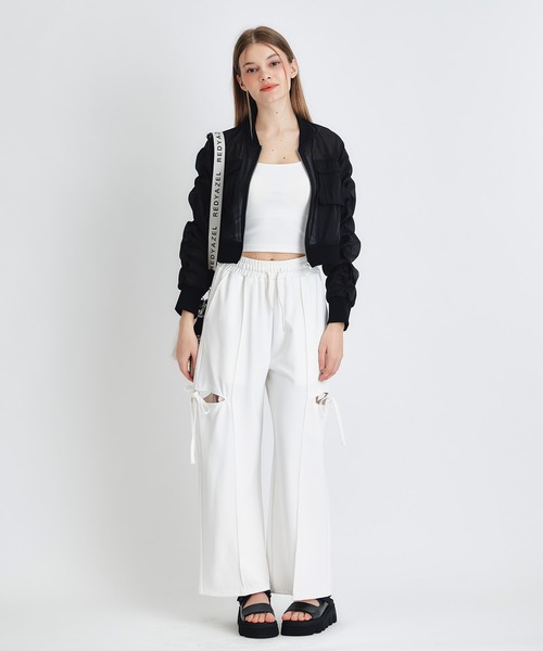 REDYAZEL（レディアゼル）の「ギャザーシアーショートブルゾン（ブルゾン・レディース・キナリ/ブラック/ホワイト・FREE）」の19枚目の写真