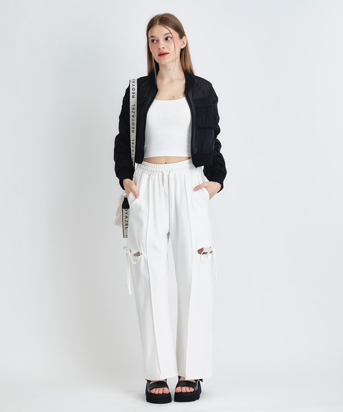 REDYAZEL（レディアゼル）の「ギャザーシアーショートブルゾン（ブルゾン・レディース・キナリ/ブラック/ホワイト・FREE）」の20枚目の写真