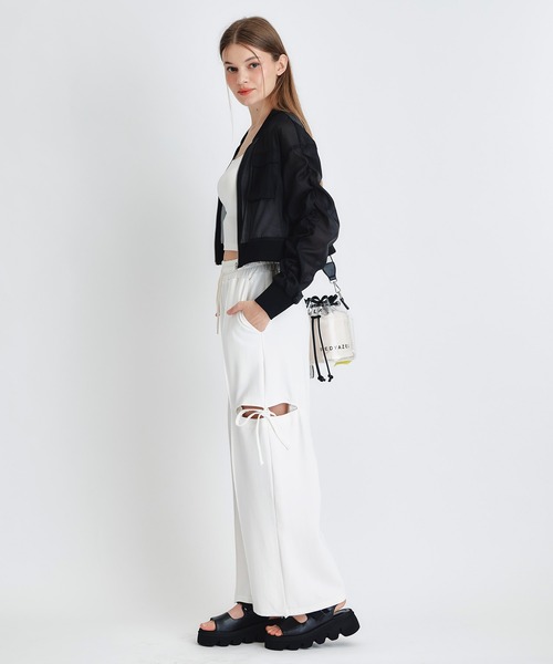 REDYAZEL（レディアゼル）の「ギャザーシアーショートブルゾン（ブルゾン・レディース・キナリ/ブラック/ホワイト・FREE）」の21枚目の写真