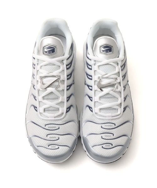 NIKE(ナイキ)の「NIKE WMNS AIR MAX PLUS / ナイキ ウィメンズ エア マックス プラス 【SP】(スニーカー・レディース・ホワイト・24.0cm/24.5cm/25.0cm/25.5cm/26.0cm/26.5cm/27.0cm/27.5cm/28.0cm/28.5cm/29.0cm)」の2枚目の写真