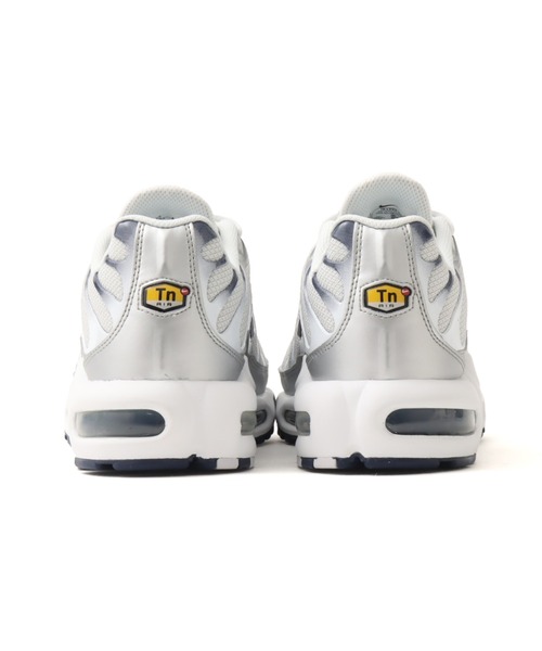 NIKE(ナイキ)の「NIKE WMNS AIR MAX PLUS / ナイキ ウィメンズ エア マックス プラス 【SP】(スニーカー・レディース・ホワイト・24.0cm/24.5cm/25.0cm/25.5cm/26.0cm/26.5cm/27.0cm/27.5cm/28.0cm/28.5cm/29.0cm)」の3枚目の写真