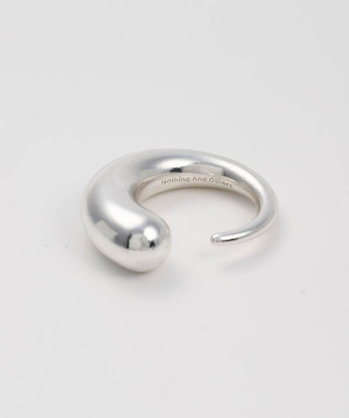 Nothing And Others（ナッシングアンドアザーズ）の「「Nothing And Others/ナッシングアンドアザーズ」Teardrop-Shaped Ring（リング・レディース・ゴールド/シルバー・FREE）」の5枚目の写真