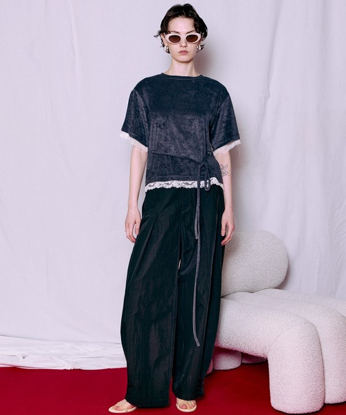 MAISON SPECIAL（メゾンスペシャル）の「2WAY Lace Trim Pile T-Shirt/2WAYレーストリムパイルTシャツ（Tシャツ/カットソー・レディース・ホワイト/チャコールグレー/パープル・FREE）」の7枚目の写真