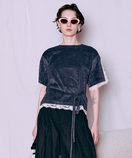 MAISON SPECIAL（メゾンスペシャル）の「2WAY Lace Trim Pile T-Shirt/2WAYレーストリムパイルTシャツ（Tシャツ/カットソー・レディース・ホワイト/チャコールグレー/パープル・FREE）」の9枚目の写真