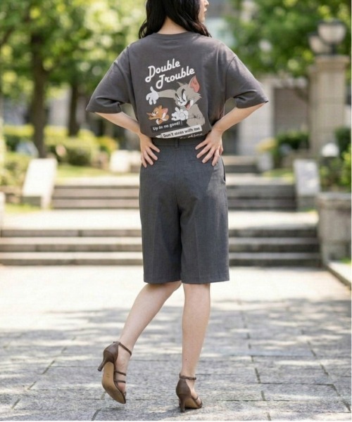 Tom&Jerry(トムアンドジェリー)の「【TOM & JERRY/トムとジェリー】キャラクタープリント半袖Tシャツ(WIDEシルエット)(Tシャツ/カットソー・レディース・ライム/スミクロ/サックスブルー/グレイッシュベージュ・LARGE/MEDIUM)」の12枚目の写真