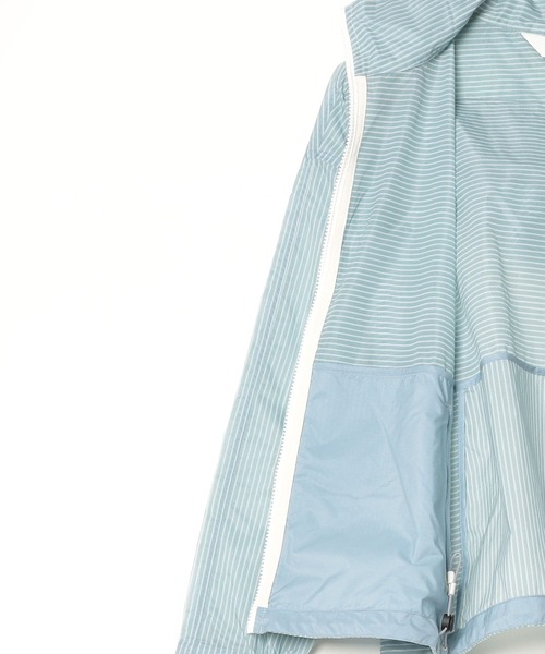 AIGLE(エーグル)の「超軽量 撥水 UVカット ストライプ エクストラライト フーディジャケット(ナイロンジャケット・レディース・ブルー/ホワイト・S/L/M/XS)」の3枚目の写真