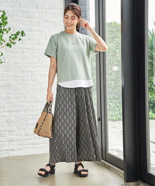 ikka(イッカ)の「【雑誌InRed6月号掲載】さらっとプリーツワイドパンツ【親子コーデ】(その他パンツ・レディース・ブラック/オレンジ/チャコール/ダークネイビー/グリーン/グレイッシュベージュ・M/L/S)」の12枚目の写真