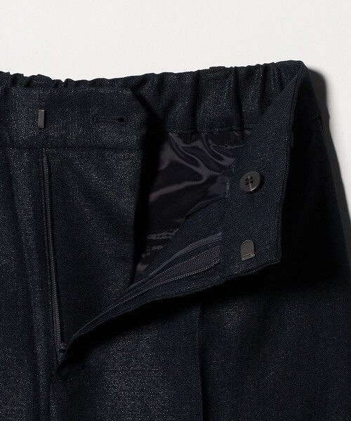 UNITED ARROWS（ユナイテッドアローズ）の「Spiree IAS タック テーパードパンツ ‐UVカット 接触冷感 ウォッシャブル‐（スラックス・レディース・ナチュラル/ネイビー・38/40/36/34）」の6枚目の写真
