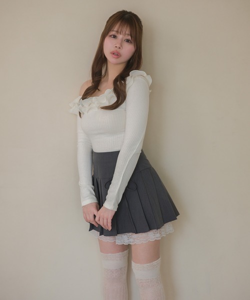 M DOLLY(エムドリー)の「Frill Thalia tiered rib tops / フリルタリアティアードトップス(ニット/セーター・レディース・アイボリー/ベージュ・FREE)」の3枚目の写真
