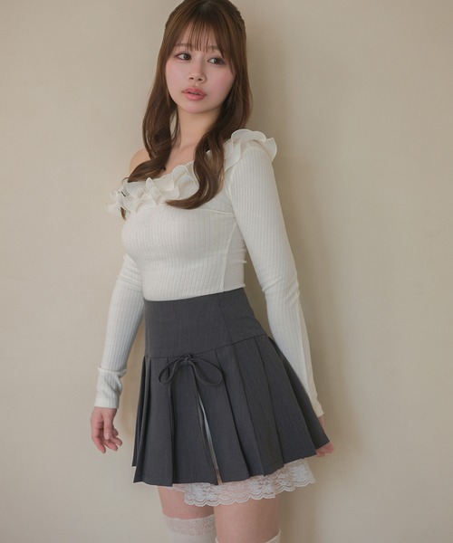 M DOLLY(エムドリー)の「Frill Thalia tiered rib tops / フリルタリアティアードトップス(ニット/セーター・レディース・アイボリー/ベージュ・FREE)」の6枚目の写真
