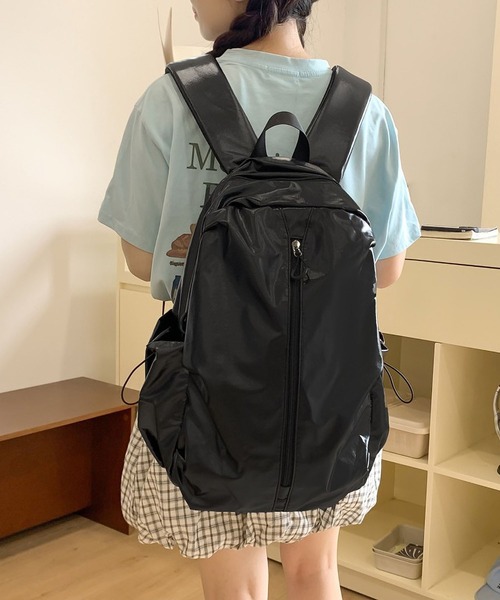 LA VORAGINE(ラ ヴォラジネ)の「高品質ナノ撥水マルチファンクションリュックPCA4サイズ対応軽量型(バックパック/リュック・レディース・ブラック/ピンク/シルバー・FREE)」の1枚目の写真
