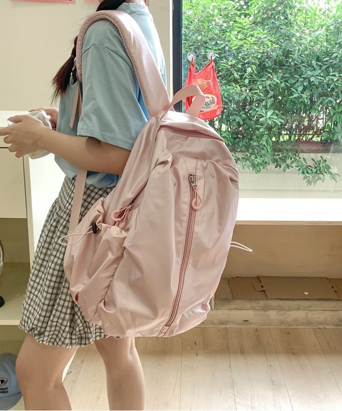 LA VORAGINE(ラ ヴォラジネ)の「高品質ナノ撥水マルチファンクションリュックPCA4サイズ対応軽量型(バックパック/リュック・レディース・ブラック/ピンク/シルバー・FREE)」の8枚目の写真