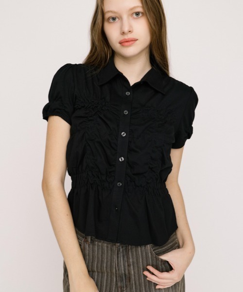 SLY(スライ)の「RANDOM SHIRRING CUT TOPS ランダムシャーリングカットトップス 春服 夏服(Tシャツ/カットソー・レディース・ブラック/ライトブルー/オフホワイト/ライトイエロー/杢グレー・FREE)」の2枚目の写真