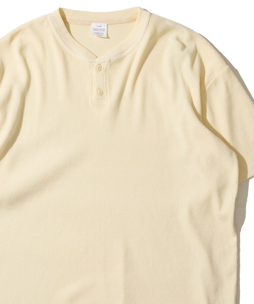 ADPOSION(アドポーション)の「【SEABEES/シービーズ】ピグメントテレコ ヘンリーネックTシャツ(Tシャツ/カットソー・メンズ・ブラック/アイボリー/カーキ・MEDIUM/LARGE)」の2枚目の写真