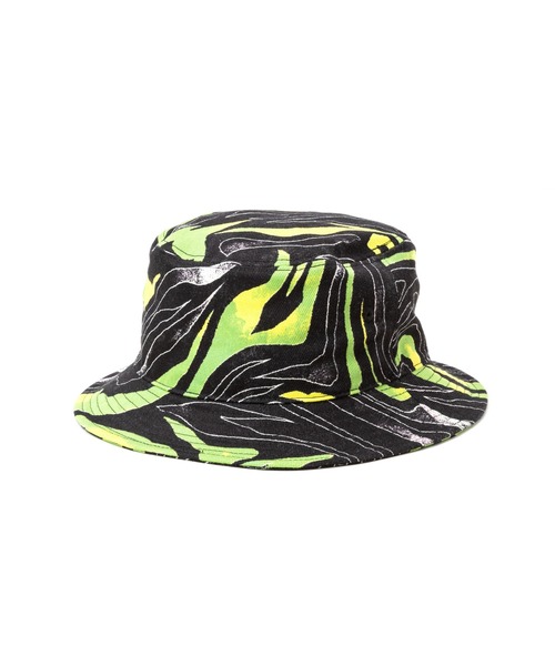 CALEE(キャリー)の「CAMO PATTERN BUCKET HAT(ハット・メンズ・ブラック×レッド・MEDIUM/LARGE)」の2枚目の写真