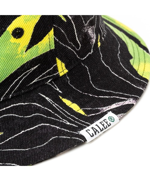 CALEE(キャリー)の「CAMO PATTERN BUCKET HAT(ハット・メンズ・ブラック×レッド・MEDIUM/LARGE)」の4枚目の写真