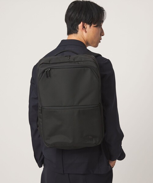THE NORTH FACE(ザノースフェイス)の「<THE NORTH FACE>Shuttle Daypack シャトル デイパック(バックパック/リュック・メンズ・ブラック・FREE)」の1枚目の写真