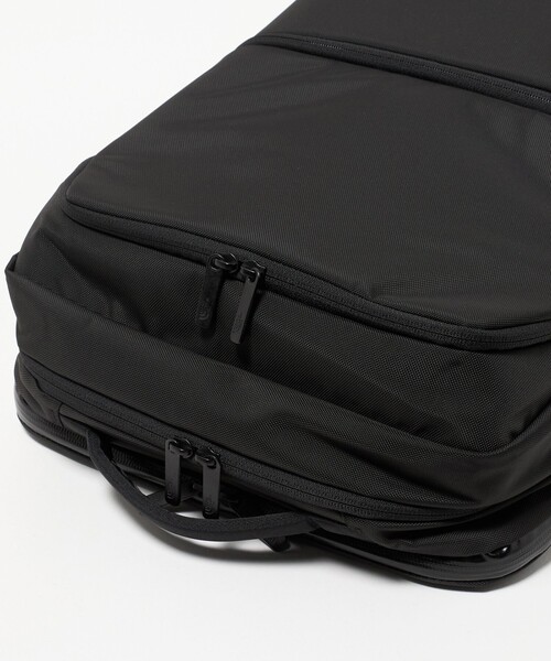 THE NORTH FACE(ザノースフェイス)の「<THE NORTH FACE>Shuttle Daypack シャトル デイパック(バックパック/リュック・メンズ・ブラック・FREE)」の8枚目の写真