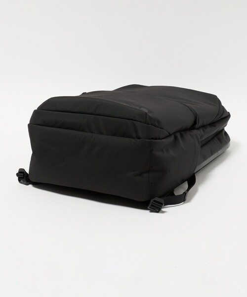 THE NORTH FACE(ザノースフェイス)の「<THE NORTH FACE>Shuttle Daypack シャトル デイパック(バックパック/リュック・メンズ・ブラック・FREE)」の9枚目の写真
