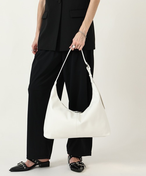 style code(スタイルコード)の「ZOZO限定【STYLE CODE/スタイルコード】ワンショルダーバッグ(ショルダーバッグ・レディース・ブラック/アイボリー・FREE)」の5枚目の写真