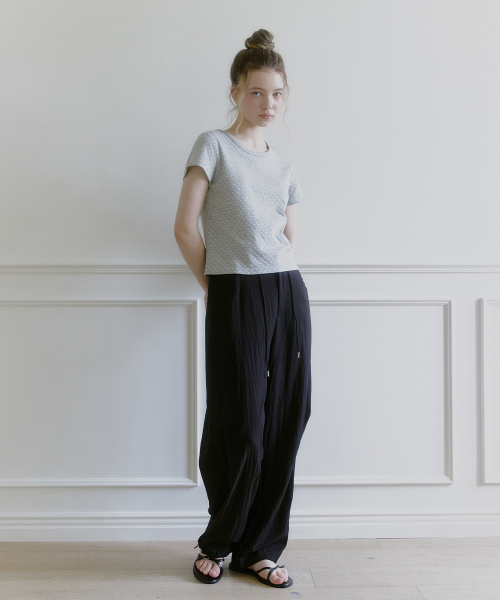 MICANE(ミケーネ)の「クリシコットン-ナイロンワイドパンツ(その他パンツ・レディース・クリーム/ブラック・LARGE/MEDIUM/X-LARGE/SMALL/X-SMALL/XX-LARGE)」の4枚目の写真